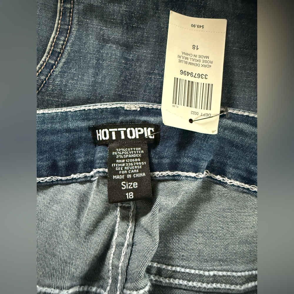 🆕 Hot Topic Dark Indigo Skull Rose Rhinestone Flare Denim Pants Plus Size 18 - Picture 10 of 12